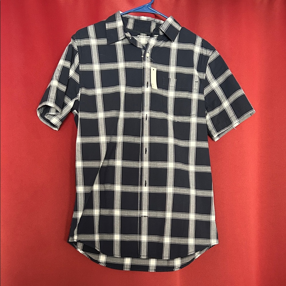 Amazon Essentials Men's Navy and White Checkered Shirt